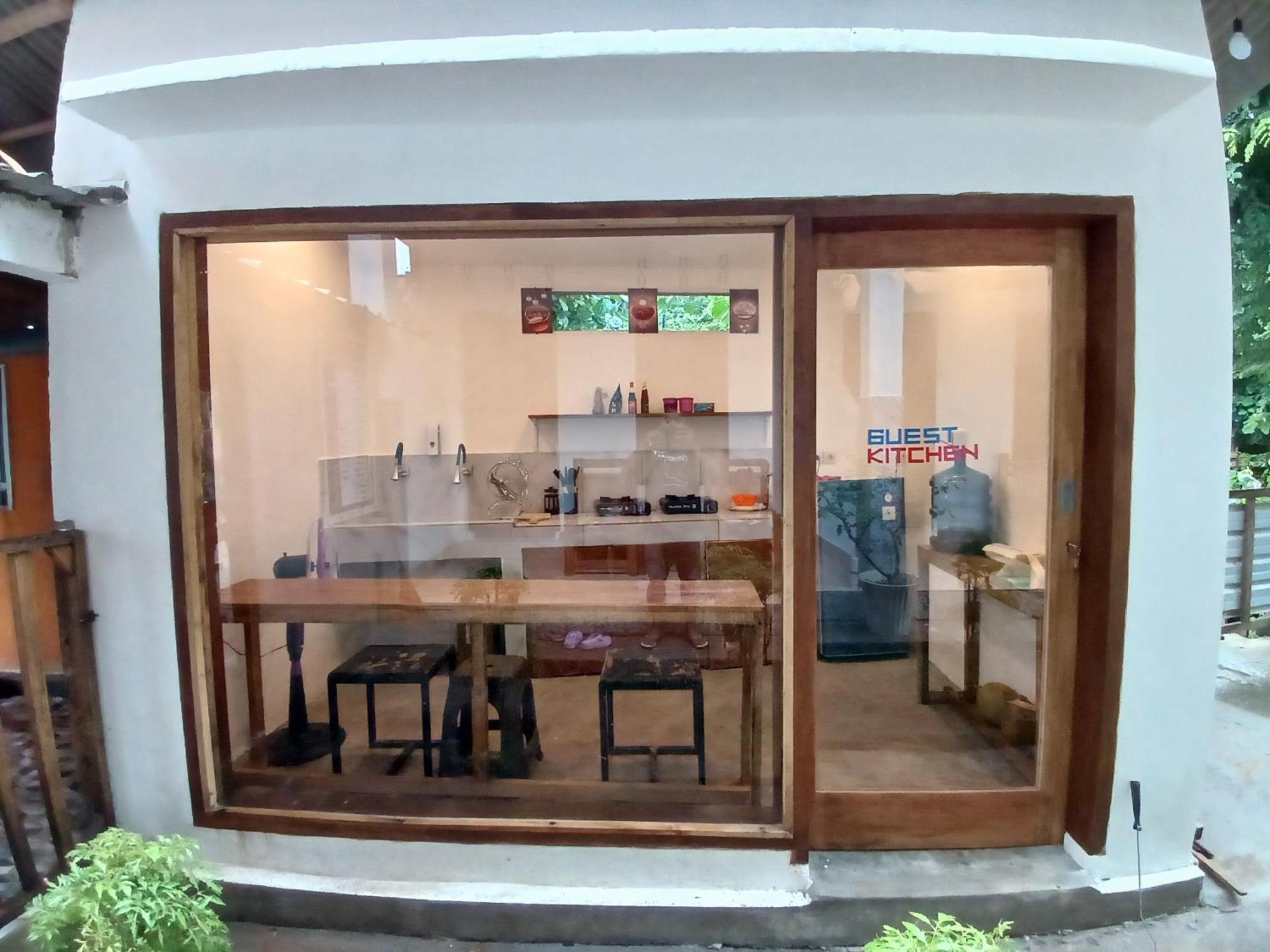 Roby Homestay Kuta  Exterior foto